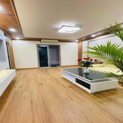 Cho thuê tập thể tầng 3 phố 8/3 - 100m2 - 3 ngủ - 2 vs