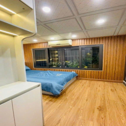 Cho thuê tập thể tầng 3 phố 8/3 - 100m2 - 3 ngủ - 2 vs