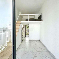 Duplex Ban Công Thoáng Mát Ngay Công Viên Làng Hoa