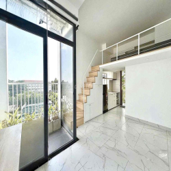 Duplex Ban Công Thoáng Mát Ngay Công Viên Làng Hoa