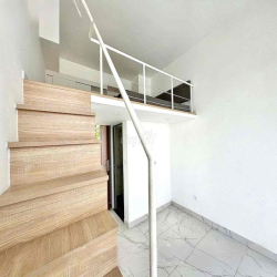 Duplex Ban Công Thoáng Mát Ngay Công Viên Làng Hoa