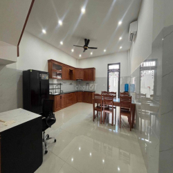 CHO THUÊ NHÀ Ở KINH DOANH MỚI 4 PHÒNG NGỦ FULL NỘI THẤT CÓ THANG MÁY K