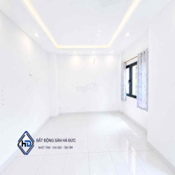 Nhà 2 lầu 5x18 khu nhà lầu đồng bộ gần UBND Quận 12