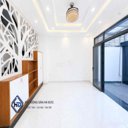 Nhà 2 lầu 5x18 khu nhà lầu đồng bộ gần UBND Quận 12