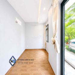 Nhà 2 lầu 5x18 khu nhà lầu đồng bộ gần UBND Quận 12
