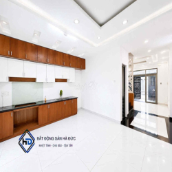 Nhà 2 lầu 5x18 khu nhà lầu đồng bộ gần UBND Quận 12