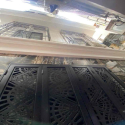 Cần cho thuê nhà 5 tầng, diện tích sử dụng 150m tại ngõ 211 Khương Tru
