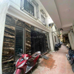 Cần cho thuê nhà 5 tầng, diện tích sử dụng 150m tại ngõ 211 Khương Tru