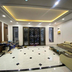 Cần cho thuê nhà 5 tầng, diện tích sử dụng 150m tại ngõ 211 Khương Tru
