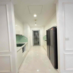 TÔI CẦN CHO THUÊ 3PN VINHOMES NỘI THẤT ĐẸP