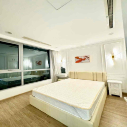 TÔI CẦN CHO THUÊ 3PN VINHOMES NỘI THẤT ĐẸP