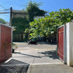 Cho Thuê Nhà 3 Tầng Kiểu Hiện Đại, 3pn, 4wc, Khu Gần Cầu Sông Hàn