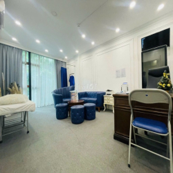 NHÀ ĐƯỜNG HUỲNH TỊNH CỦA DIỆN TÍCH: 7X20M TRỆT 2 LẦU CHO THUÊ