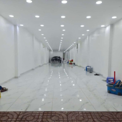 MT Tạ Quang Bửu, 5X40, 1TRỆT 4LẦU, 8pn 5wc
