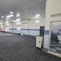 Nhà 5x18m trống suốt sẵn 3 máy lạnh - KDC Thới Nhựt