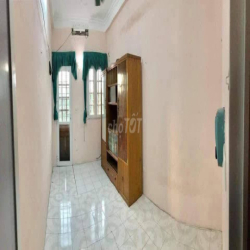 Chỉ hơn 6tr, Cho thuê nhà Ngọc Lâm, 45m, 3pn, full đồ ở ngay!