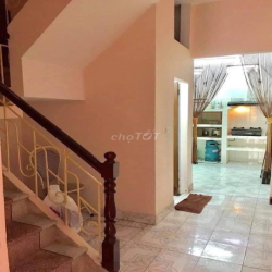 Chỉ hơn 6tr, Cho thuê nhà Ngọc Lâm, 45m, 3pn, full đồ ở ngay!