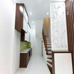 Cho thuê nhà riêng MỚI - ĐẸP - ĐỦ ĐỒ. 35m2 x 5 tầng, 3 PN, 13 triệu.