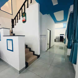 CHO THUÊ NHÀ TRỆT 1 LẦU –  NỘI THẤT, KDC HỒNG LOAN, CẦN THƠ | 10 TRIỆU