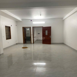 nhà ngõ 30 nguyễn thị định 55m x5T ngõ ô tô tránh
