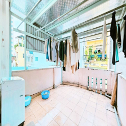 Phòng đẹp 20m2, mới sơn sửa, (WC dùng chung), XVNT, P.25 !