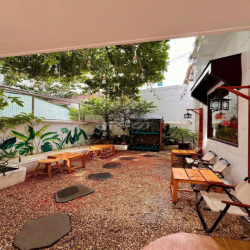 CHO THUÊ BIỆT THỰ SÂN VƯỜN TRẦN HUY LIỆU QPN, DT 10x20M, TRỆT 1 LẦU