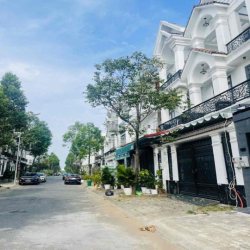 Nhà mới 3pn full nội thất KDC Nam Long