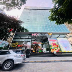 Chỉ 129tr, 8x18m! Cho Thuê Góc 2MT 19 Hai Bà Trưng, Quận 1 Tòa nhà VP