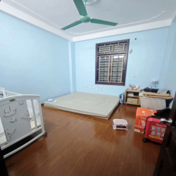 Cho thuê nhà ngõ 151 Nguyễn Đức Cảnh - 50m2 - 4 tầng - 5 ngủ