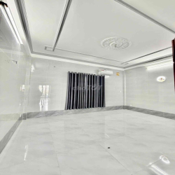 Nhà đẹp khu Aeon Tên Lửa 5x20,3.5 tấm,4 phòng