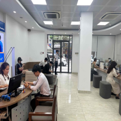 Cho thuê nguyên tòa nhà mặt tiền