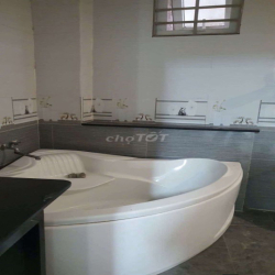 cho thuê nhà nguyên căn mặt tiền đông đúc 