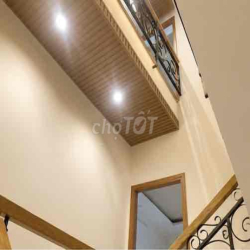 NHÀ CHO THUÊ FULL NỘI THẤT GẦN NGÃ TƯ BÌNH THÁI