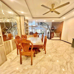 Cho Thuê Nhà Full Nội Thất Giáp Tên Lửa 5x20