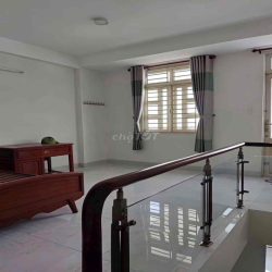 NHÀ MẶT TIỀN ĐƯỜNG SỐ 4 NGAY TRƯỜNG HỌC