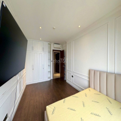 Cho thuê căn góc VIP - 3PN 178m2 Saigon Royal Q4, view pháo hoa