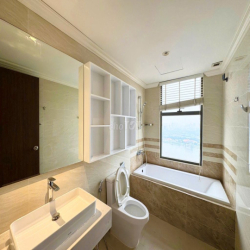 Cho thuê căn góc VIP - 3PN 178m2 Saigon Royal Q4, view pháo hoa