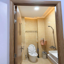 Cho thuê nhà nguyên căn diện tích 5x5 full nội thất