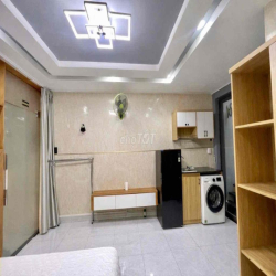 Phòng Studio Full nội thất, máy giặt riêng, đường xe hơi
