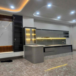 Nhà 1 trệt 2 lầu sân thượng 5x20m mới xây hẻm gần Lã Xuân Oai Q.9