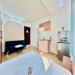 Studio full nt ngay vòng xoay Lê Đại Hành