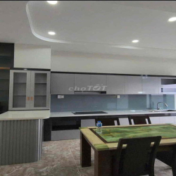 Nhà 1 trệt 2 lầu sân thượng 5x20m mới xây hẻm gần Lã Xuân Oai Q.9