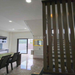 Nhà 1 trệt 2 lầu sân thượng 5x20m mới xây hẻm gần Lã Xuân Oai Q.9