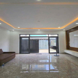 Nhà 1 trệt 2 lầu sân thượng 5x20m mới xây hẻm gần Lã Xuân Oai Q.9