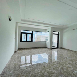 Nhà 1 trệt 2 lầu sân thượng 5x20m mới xây hẻm gần Lã Xuân Oai Q.9