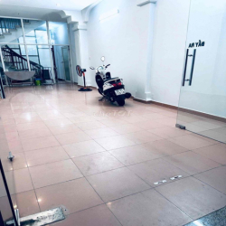 Mặt bằng kinh doanh 76m2 mặt tiền đường Xuân Hồng