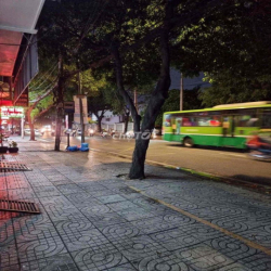 Mặt bằng kinh doanh 76m2 mặt tiền đường Xuân Hồng