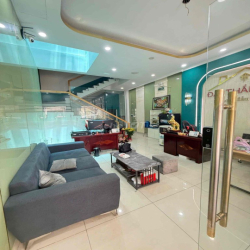 Cho thuê mặt bằng tầng trệt nhà có hầm Cityland Park Hill Gò Vấp