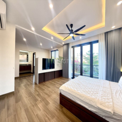 CHO THUÊ BIỆT THỰ MỚI 7 PHÒNG NGỦ SIÊU ĐẸP CÓ HỒ BƠI THANG MÁY 