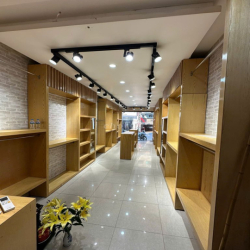 Cho thuê mặt bằng thời trang 1trệt2 lầu, full nội thất gỗ sang trọng.